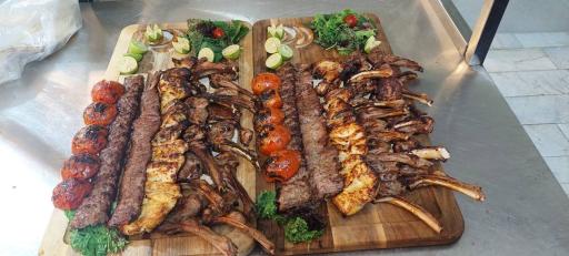 عکس رستوران خانوادگی شاندیز گلنار