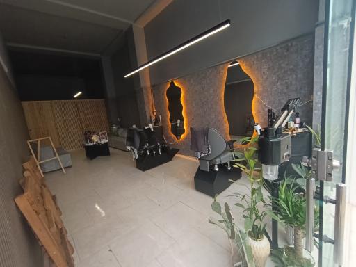 عکس آرایشگاه بلک