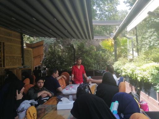 عکس رستوران خانوادگی شاندیز گلنار