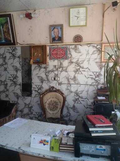 عکس مشاورین املاک حسینی قهرمانلو