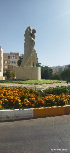 عکس میدان مادر