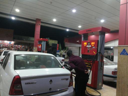 عکس پمپ بنزین سورمق