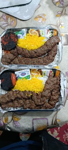 عکس رستوران و غذای بیرون بر زعفران