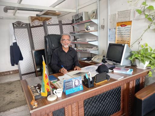 عکس مشاور املاک عناب
