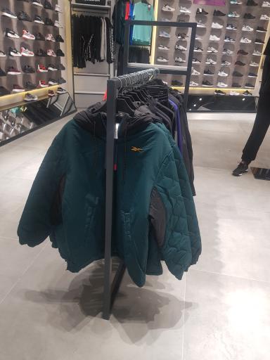 عکس Reebok (نمایندگی ریباک کیش)