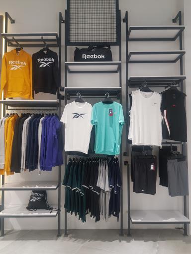 عکس Reebok (نمایندگی ریباک کیش)