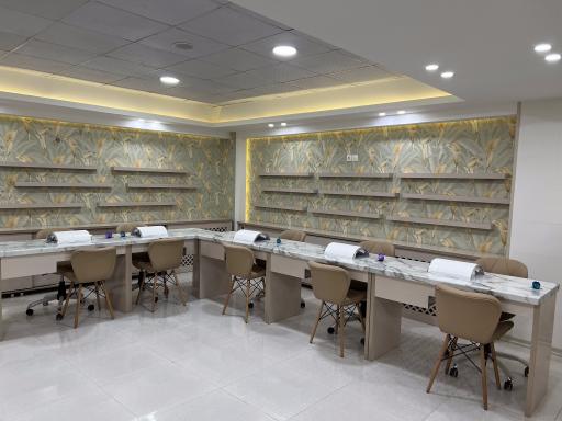 عکس سالن زیبایی سیب سرخ