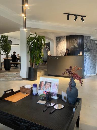 عکس مجموعه‌ زیبایی دکتر حسین کهنگی