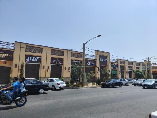 عکس مرکز خرید اسکای هیلز