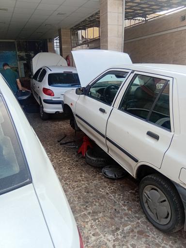 عکس تعمیرگاه ناصر رهبر