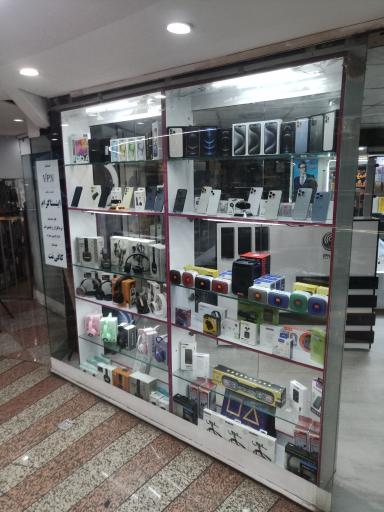 عکس فروشگاه آیفونیا