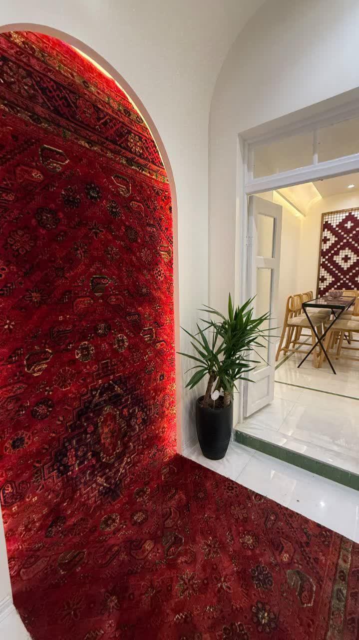 عکس عمارت ایوون