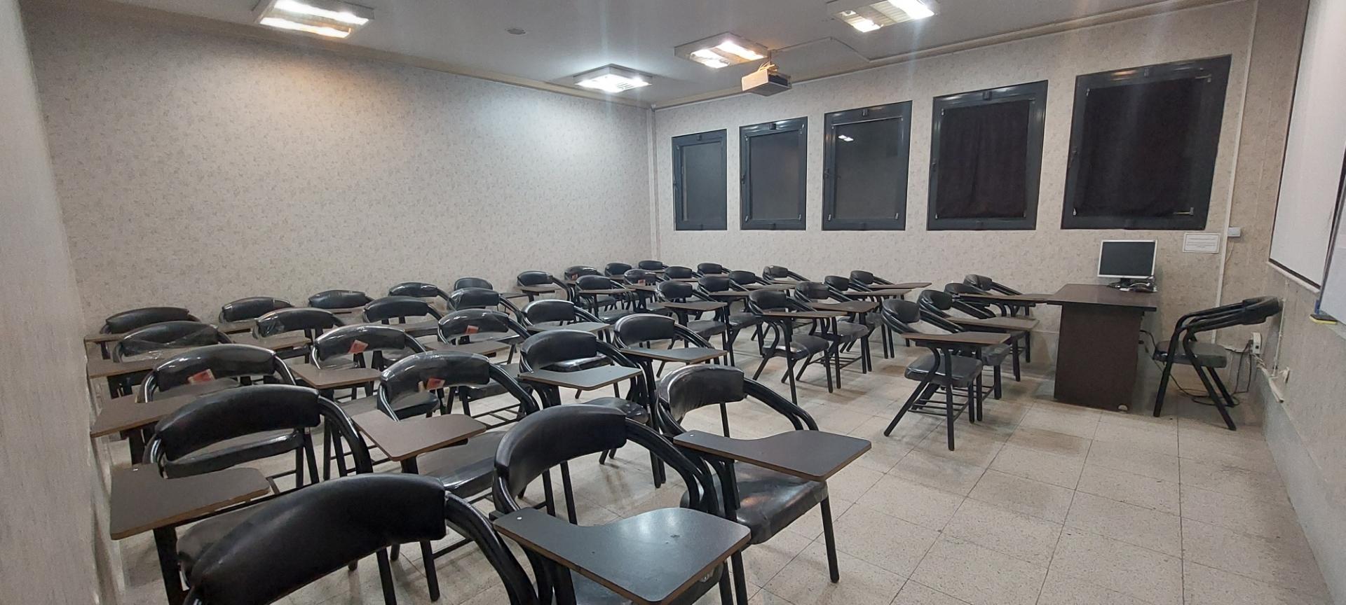 عکس کالج زبان آرمان