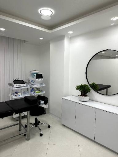 عکس کلینیک زیبایی پیروزه