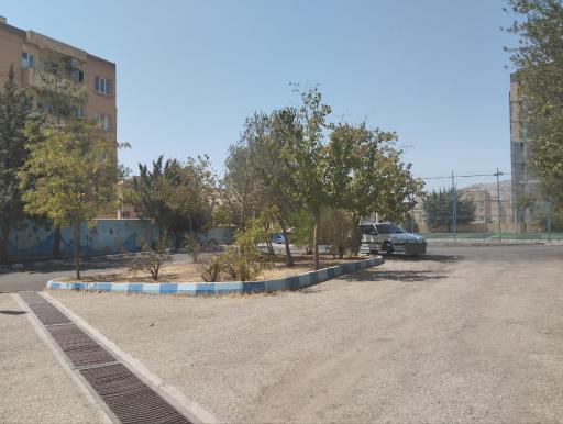 عکس دبیرستان شهید بهشتی ایلام