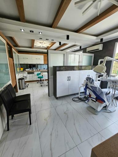 عکس مرکز ایمپلنت و دندانپزشکی زیبایی دکتر مهرداد افتحی