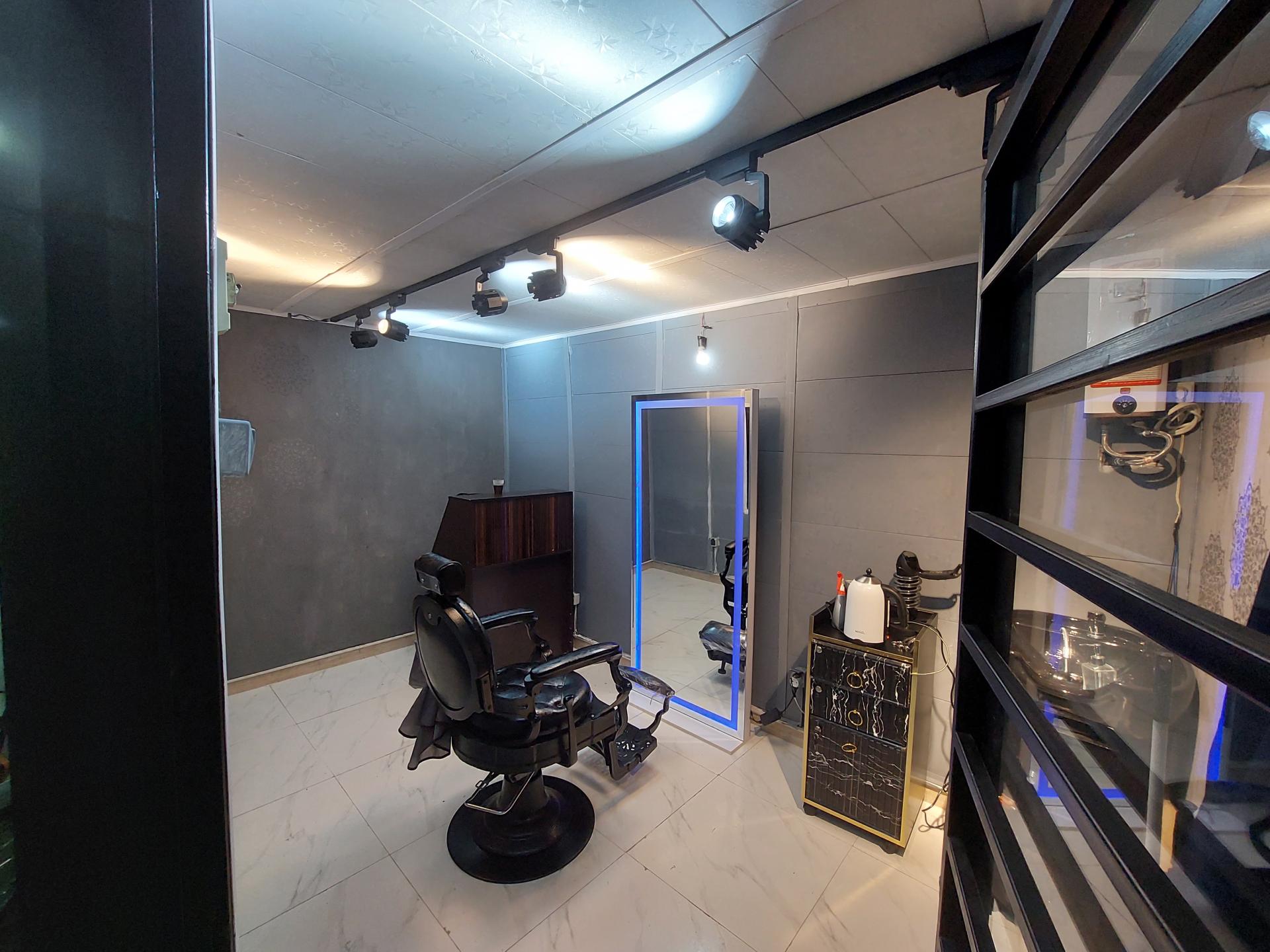 عکس آرایشگاه مردانه آراز