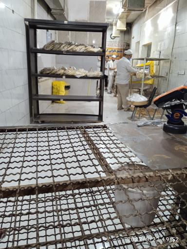 عکس نانوایی آزادپز تنوری کرمانی