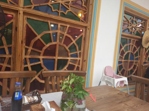 عکس مجموعه پذیرایی عمارت حاجیه بنی