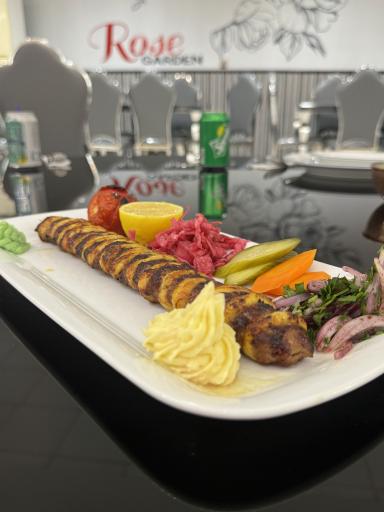 عکس رستوران باغ رز