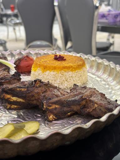 عکس رستوران باغ رز