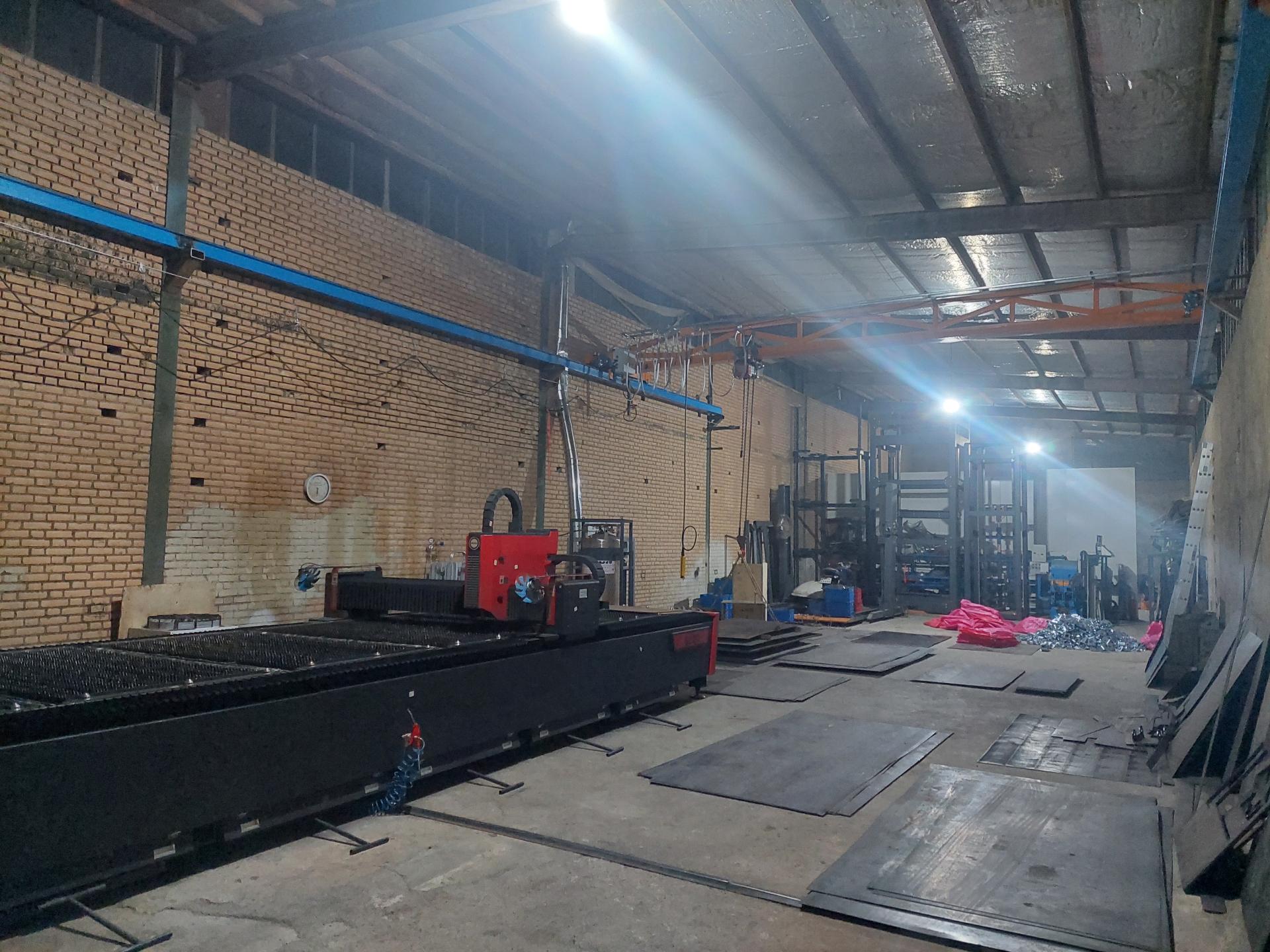 عکس برش لیزر فلزات متال کات