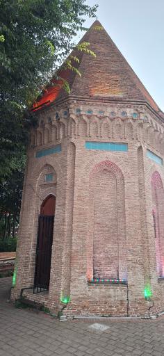 عکس بقعه علامه میر حیدر آملی و سه سید