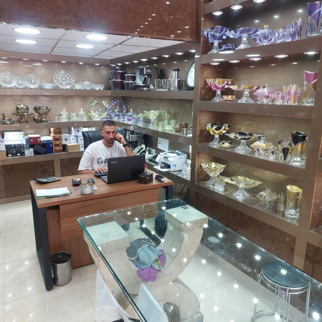 عکس فروشگاه کریستال و بلور عامری