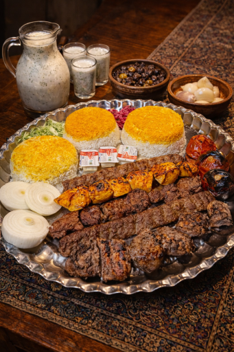 عکس رستوران نازبداشته