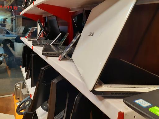 عکس نارسیس رایانه