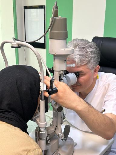 عکس دکتر احسان عباس نیا (جراح فوق تخصص چشم و پلک)