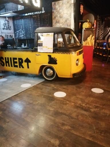 عکس رستوران هشتگ