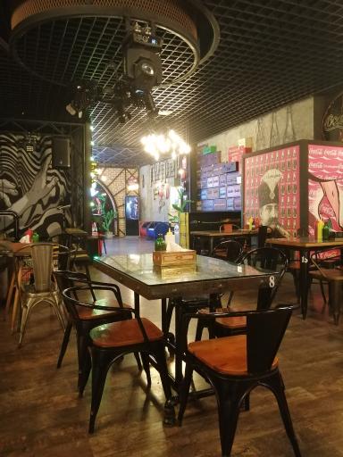 عکس رستوران هشتگ