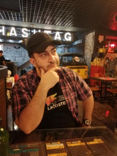 عکس رستوران هشتگ