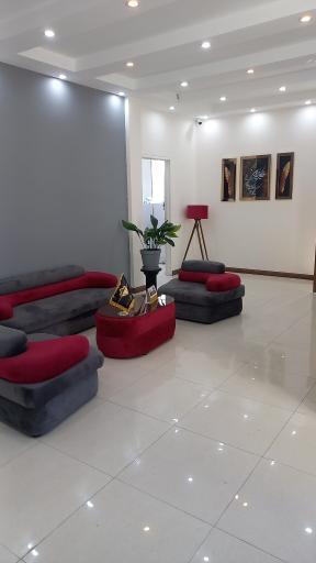 عکس مشاورین املاک دیاموند