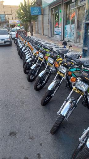 عکس فروشگاه موتور سیکلت پاشاپور