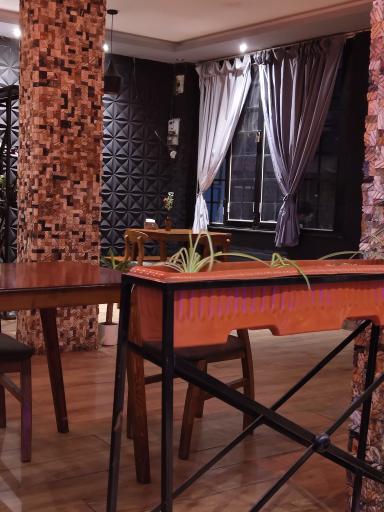 عکس کافه خورشید