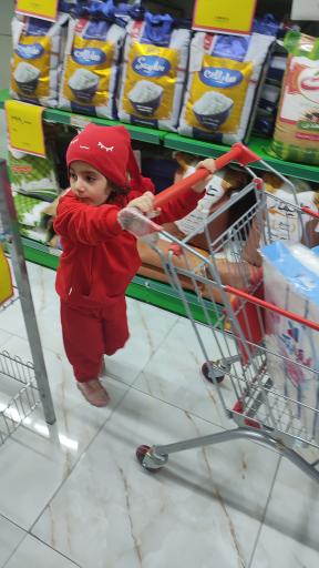 عکس دیلی مارکت حسن بیگی