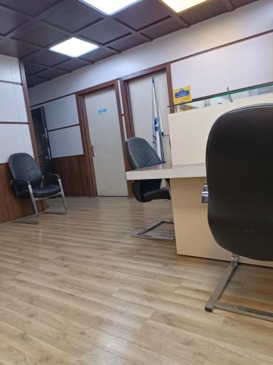 عکس موسسه زبان ایرانمهر