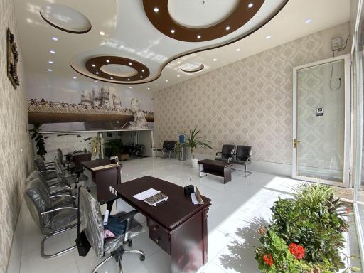 عکس مشاورین املاک سفارت 2