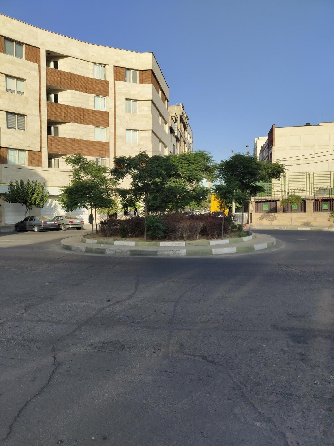 عکس میدان شهید شامبولی