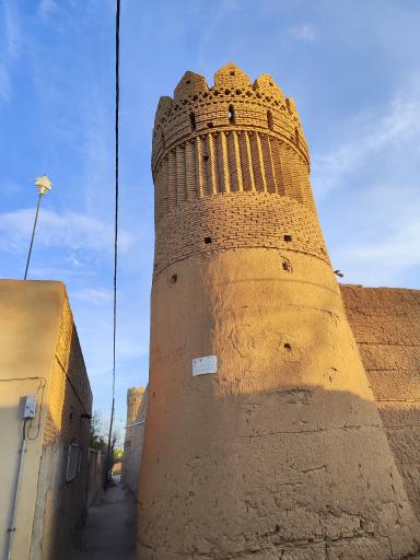 عکس قلعه منگاباد 