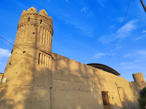 عکس قلعه منگاباد 