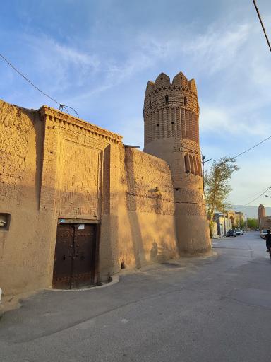 عکس قلعه منگاباد 