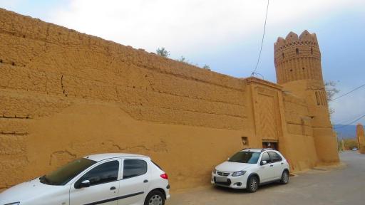 عکس قلعه منگاباد 