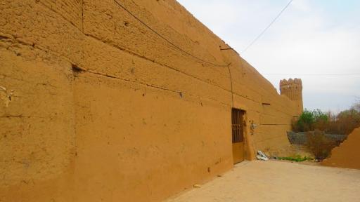 عکس قلعه منگاباد 