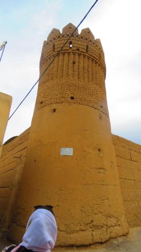 عکس قلعه منگاباد 