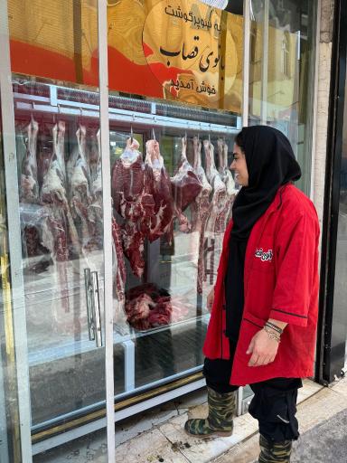 عکس سوپرگوشت بانوی قصاب