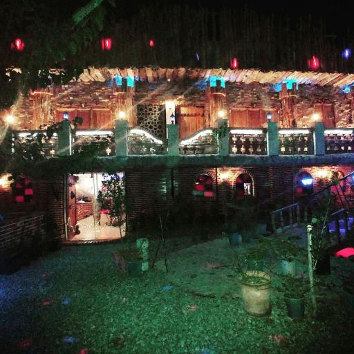 عکس رستوران سنتی شب فیروزه ای