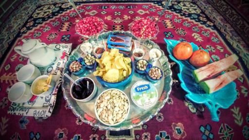 عکس رستوران سنتی شب فیروزه ای